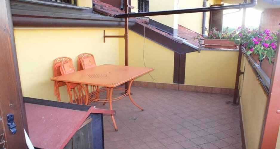 QUATTRO LOCALI CON CUCINA ABITABILE Masate