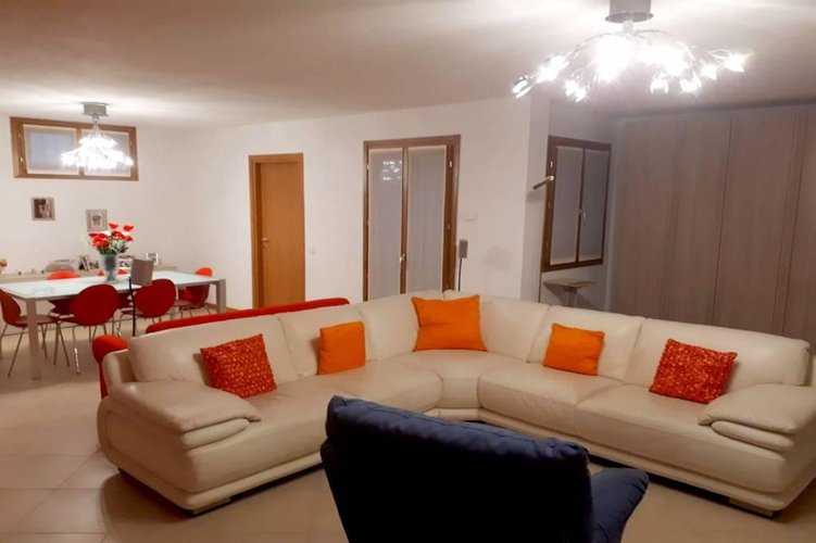 SPLENDIDA VILLA BIFAMILIARE DEL 2015 Bussero