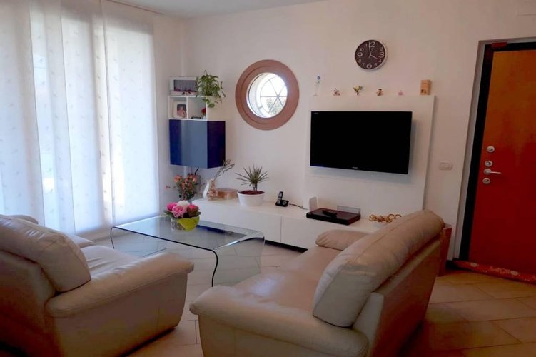 SPLENDIDA VILLA BIFAMILIARE DEL 2015 Bussero