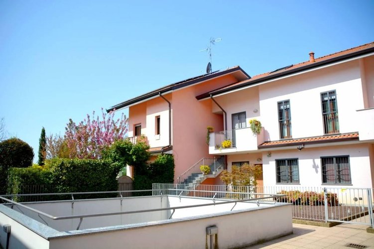 ATTICO CON GIARDINO E MANSARDA