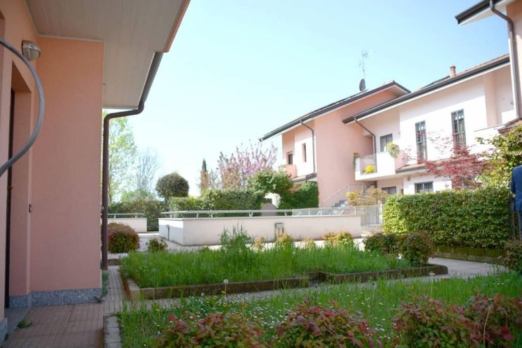 ATTICO CON GIARDINO E MANSARDA Masate