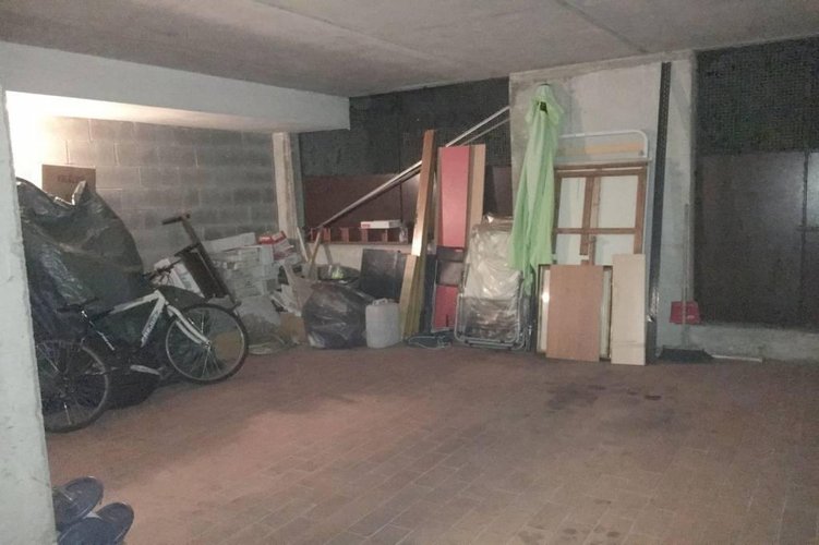 AMPIO BOX/MAGAZZINO DI 50 MQ Carugate