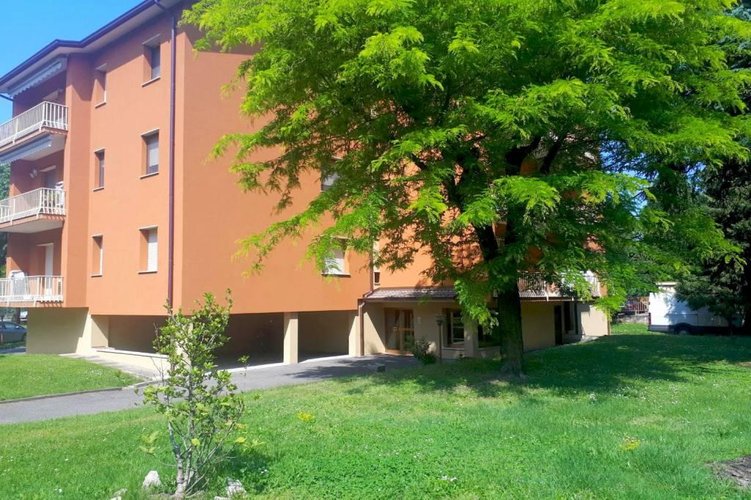 TRE LOCALI CON CUCINA ABITABILE VICINANZE MM2