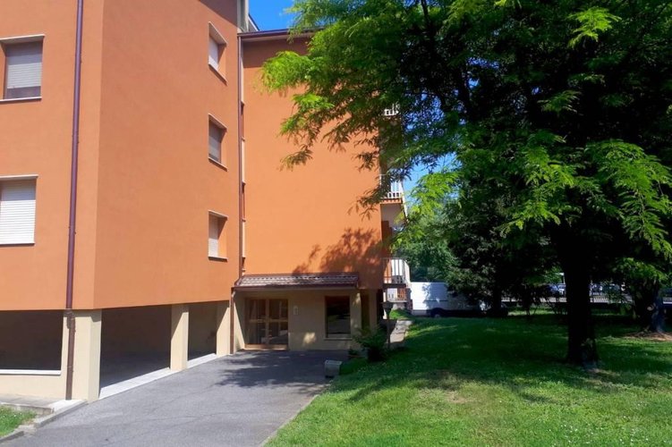 TRE LOCALI CON CUCINA ABITABILE VICINANZE MM2 Gessate