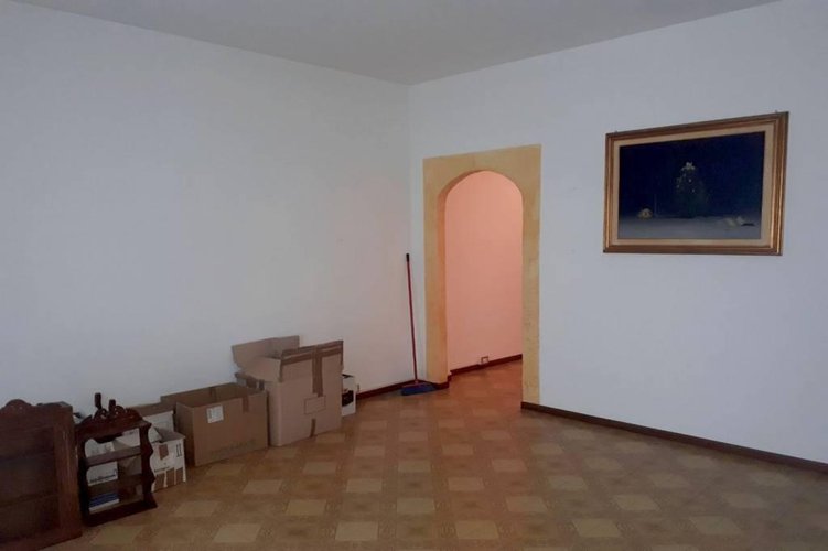 TRE LOCALI CON CUCINA ABITABILE VICINANZE MM2 Gessate