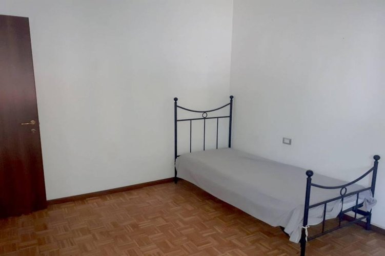 TRE LOCALI CON CUCINA ABITABILE VICINANZE MM2 Gessate