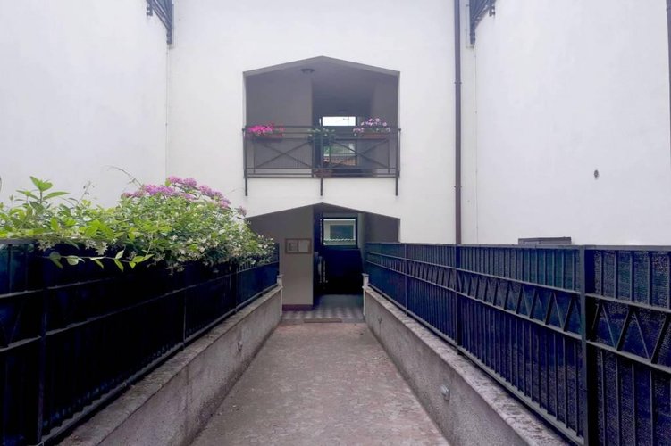 RECENTE BILOCALE CON GIARDINO Basiano