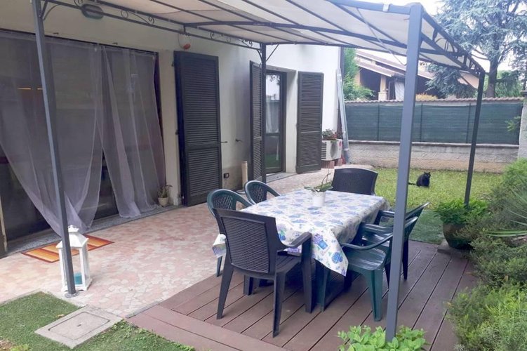 RECENTE BILOCALE CON GIARDINO Basiano