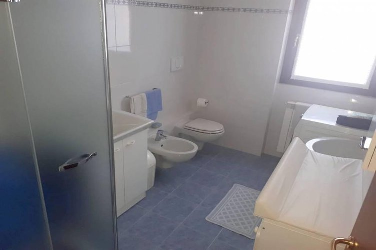 TRILOCALE CON TERRAZZO Masate