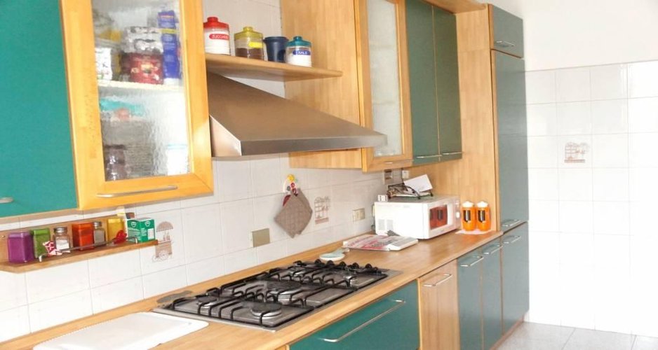 TRE LOCALI IN CENTRO PAESE Trezzano Rosa