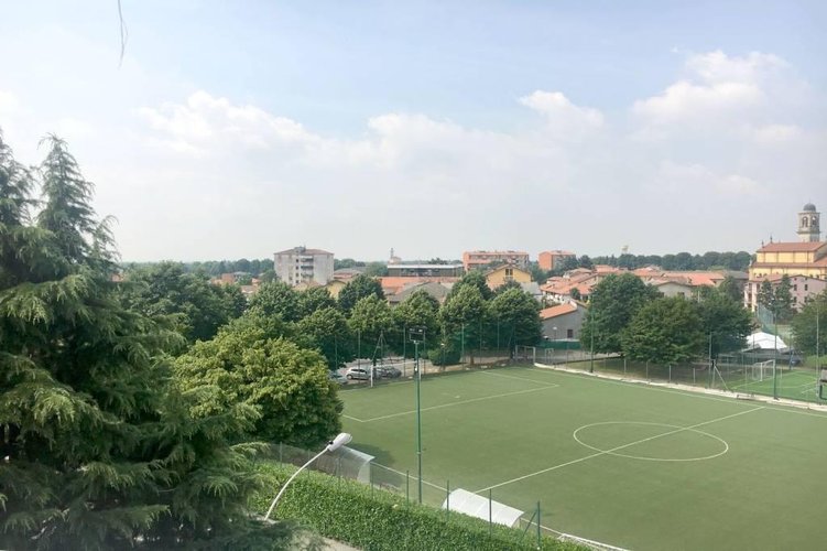 AMPIO TRE LOCALI AL PIANO ALTO Basiano