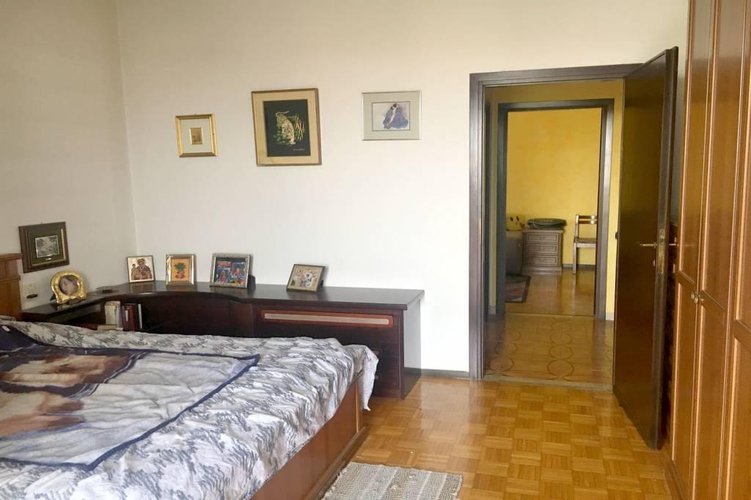 AMPIO TRE LOCALI AL PIANO ALTO Basiano