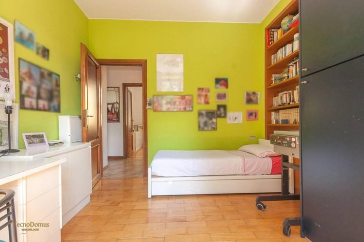 QUATTRO LOCALI IN CORSO VERCELLI Milano