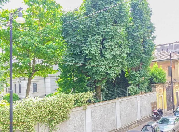 QUATTRO LOCALI IN CORSO VERCELLI Milano