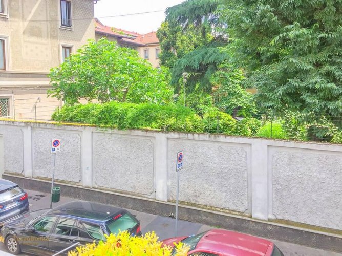 QUATTRO LOCALI IN CORSO VERCELLI Milano