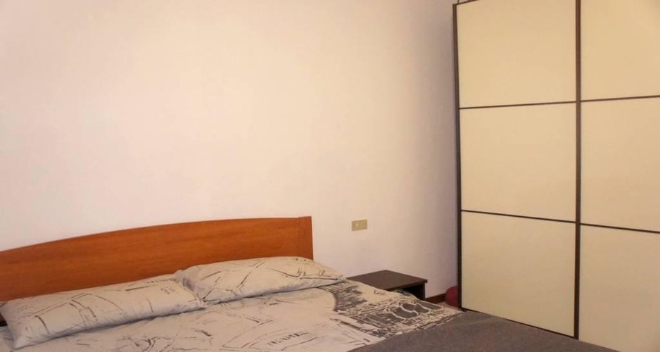 TRE LOCALI IN CENTRO PAESE Trezzano Rosa