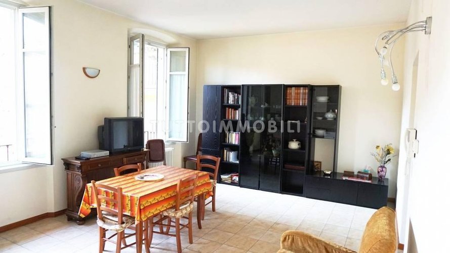 TRILOCALE IN ELEGANTE CORTE Alzano Lombardo