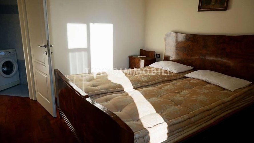 TRILOCALE IN ELEGANTE CORTE Alzano Lombardo