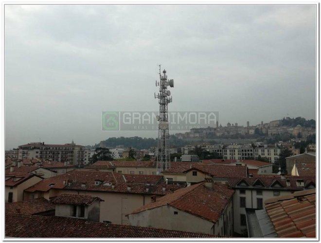 Ufficio panoramico ultimo piano con terrazzi vivibili Bergamo