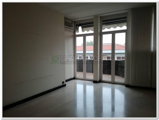 Ufficio panoramico ultimo piano con terrazzi vivibili Bergamo