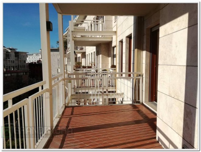 bilocale grande terrazzo vivibile piano alto Bergamo