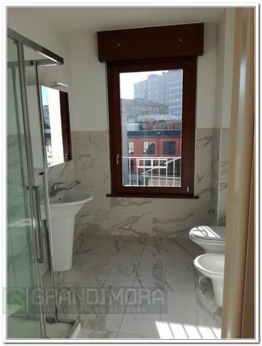 bilocale grande terrazzo vivibile piano alto Bergamo