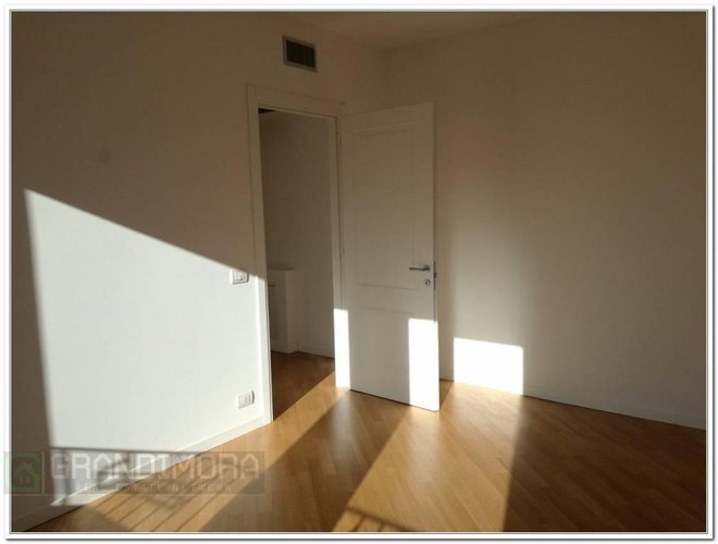 bilocale grande terrazzo vivibile piano alto Bergamo