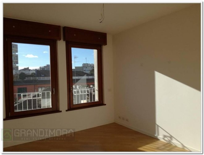 bilocale grande terrazzo vivibile piano alto Bergamo