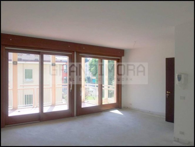 quadrilocale grande tripli servizi spazi esterni vivibili Bergamo