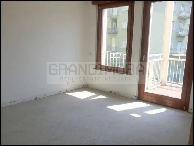 quadrilocale grande tripli servizi spazi esterni vivibili Bergamo