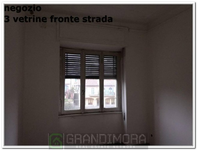 negozio centro storico Ponte San Pietro