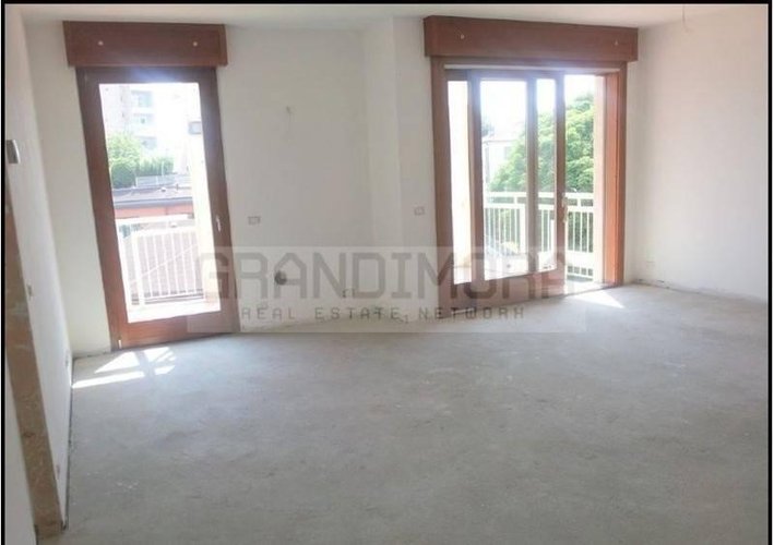 Nuovo quadrilocale tripli servizi terrazzi vivibili Bergamo