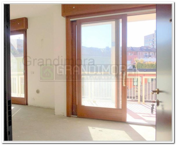 Nuovo quadrilocale tripli servizi terrazzi vivibili Bergamo