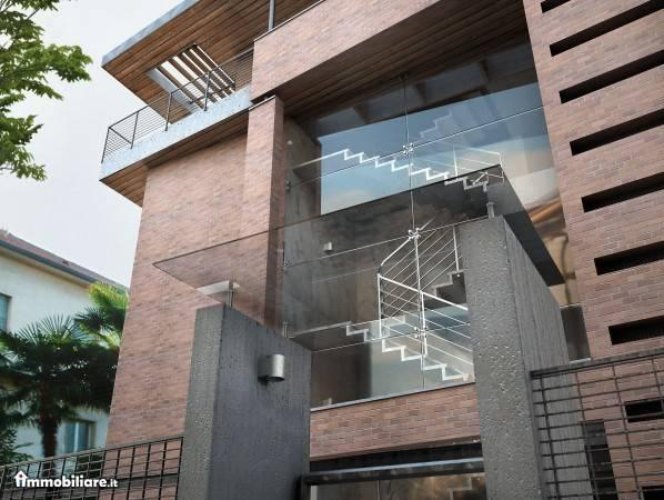 Nuovo open space contesto lusso Bergamo