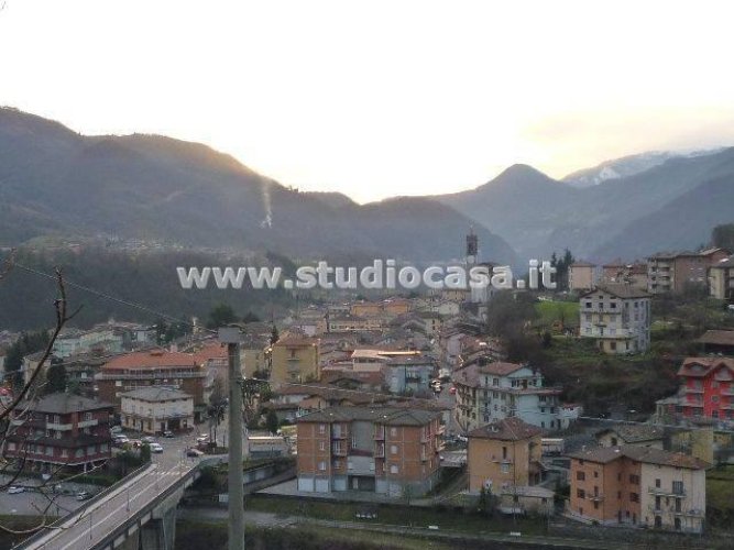 SEMI CENTRALE, BEN TENUTO!! Zogno