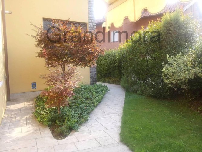 porzione di casa indipendente con giardino Bergamo