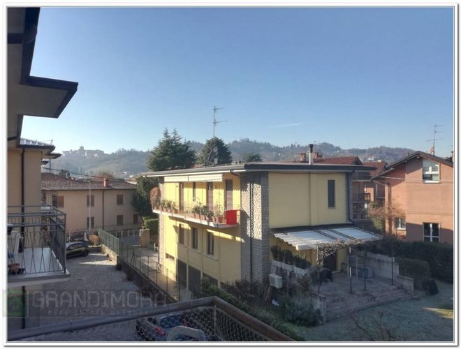 porzione di casa indipendente con giardino Bergamo