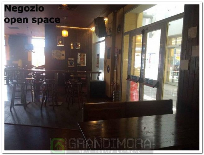 IMMOBILE COMMERCIALE ampio open space Trezzo sull'Adda