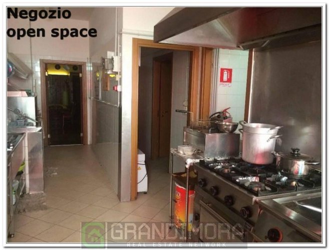 IMMOBILE COMMERCIALE ampio open space Trezzo sull'Adda