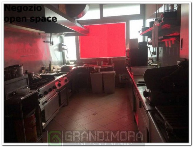 IMMOBILE COMMERCIALE ampio open space Trezzo sull'Adda