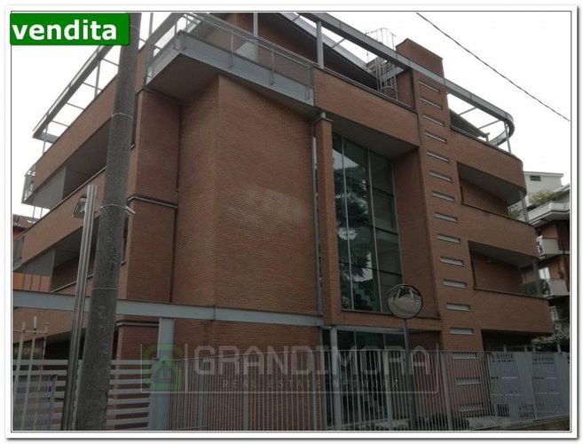 immobile al rustico in piccolo contesto lusso Bergamo