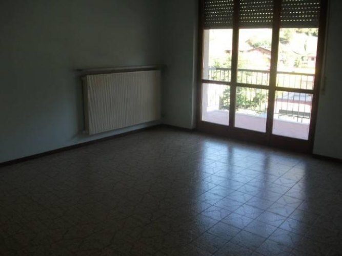 QUADRILOCALE A POCHI PASSI DAL CENTRO DEL PAESE!!! ASSOLUTAMENTE DA VEDERE!! San Pellegrino Terme