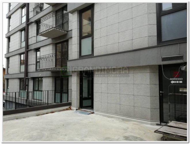 negozio ampia metratura Bergamo