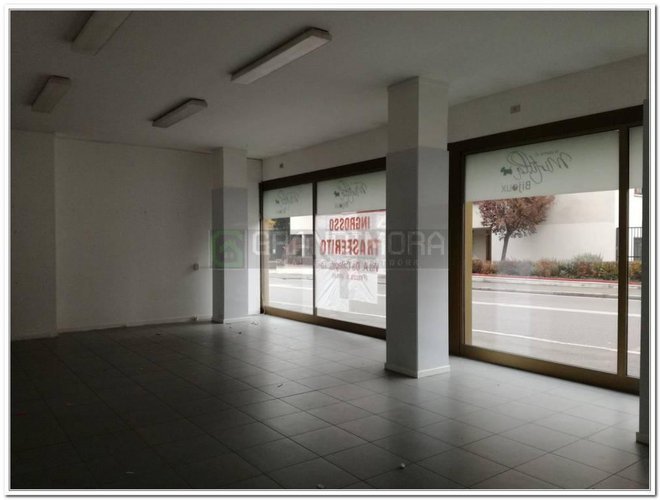 negozio ampia metratura Bergamo