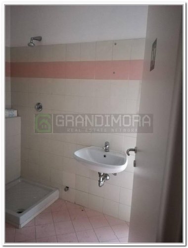 negozio ampia metratura Bergamo