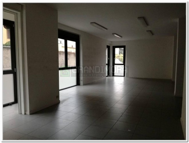 negozio ampia metratura Bergamo