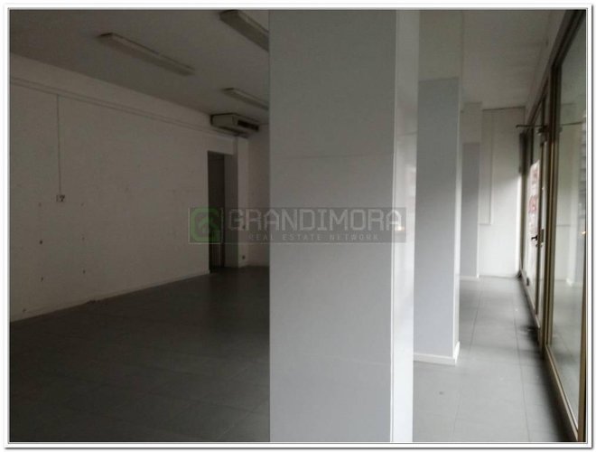 negozio fronte strada Bergamo