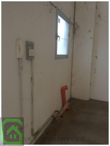 Capannoni varie metrature accorpabili Caravaggio