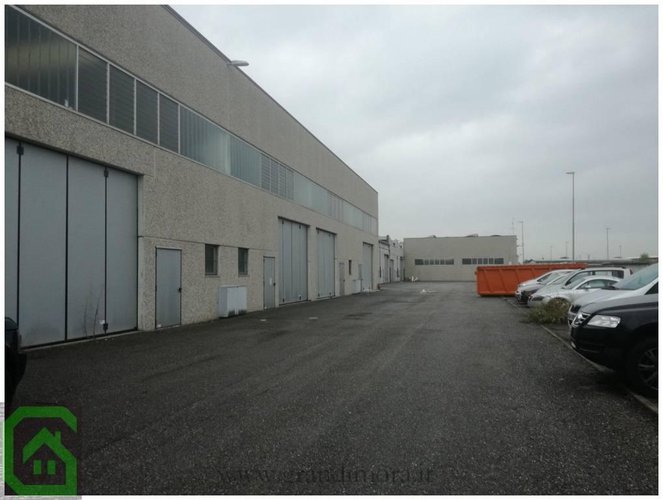 Capannoni varie metrature accorpabili Caravaggio