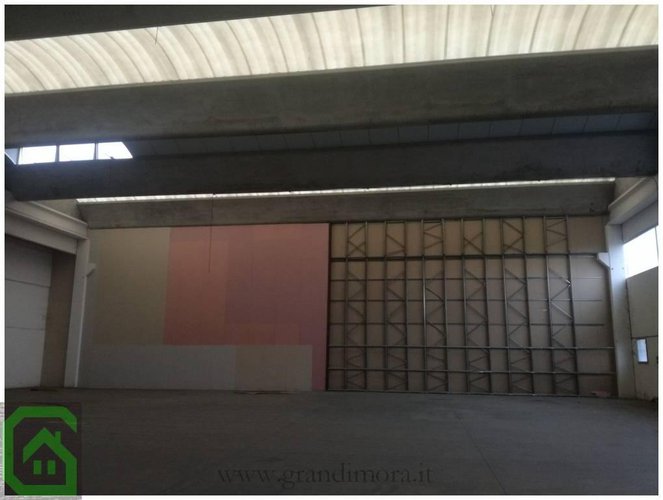 Capannoni varie metrature accorpabili Caravaggio